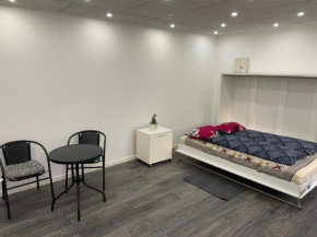 Private room with shared bathroom in central of billund